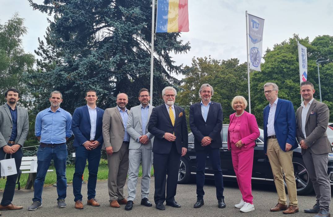 Besuch der FDP-Landtagsfraktion Rheinland-Pfalz bei TLT-Turbo in Zweibrücken